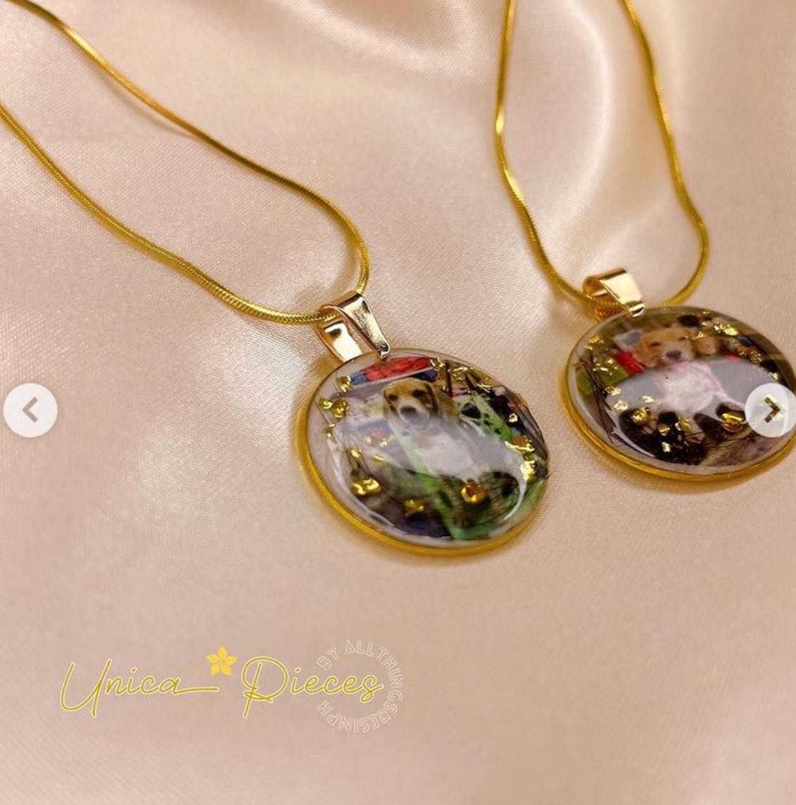 PET. Photo and Fur Necklace 🐶 (round-shaped)